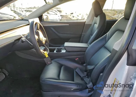 2023 Tesla Model Y z USA, uszkodzony, nr VIN 7SAYGDEE7PA116317